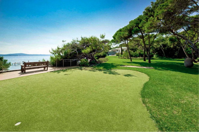 Grand jardin boisé pour événementiel professionnel Saint-Tropez
